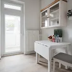2 Altbauwohnung In Mitte 24-7 Check In *
