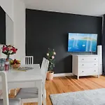 Apartamento 2 Altbauwohnung In Mitte 24-7 Check In