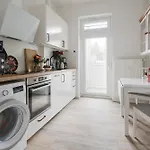 2 Altbauwohnung In Mitte 24-7 Check In *